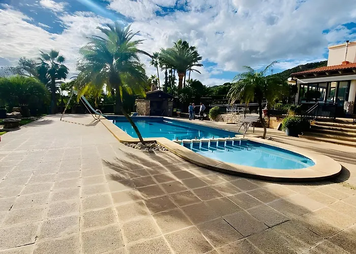 Hébergement de vacances Villas2meet Na Penyal 7 *